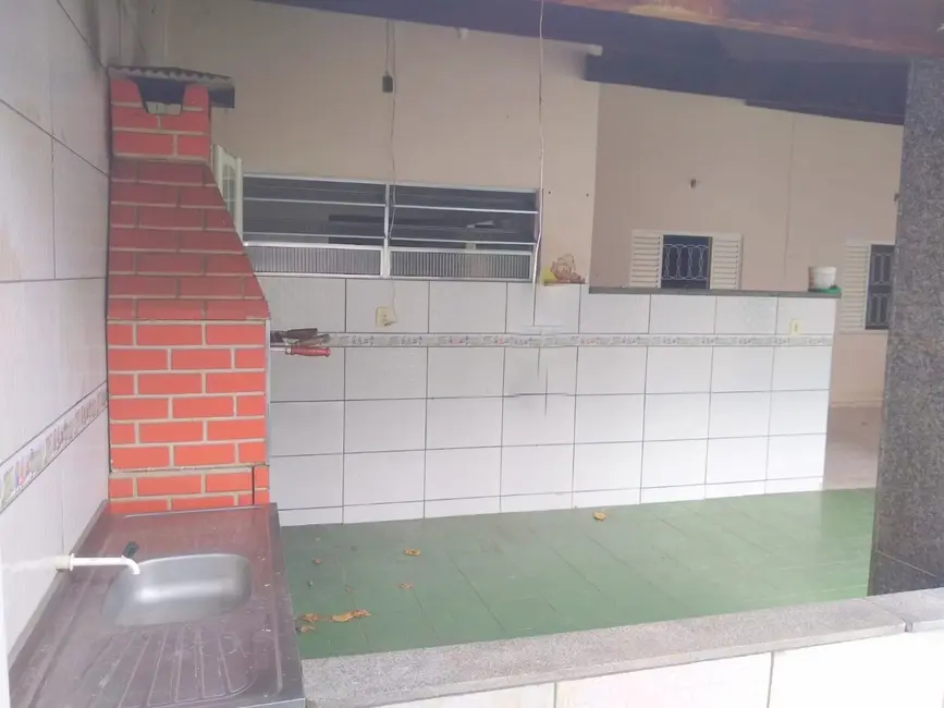 Foto 3 de Casa com 2 quartos à venda, 220m2 em Roseira - SP
