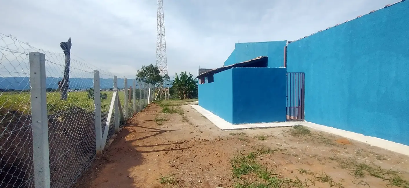 Casa com 2 quartos à venda, 200m2 em Residencial Comercial Cidade Vista Alegre, Pindamonhangaba - SP - imagem 2 Foto 2 de Casa com 2 quartos à venda, 200m2 em Residencial Comercial Cidade Vista Alegre, Pindamonhangaba - SP