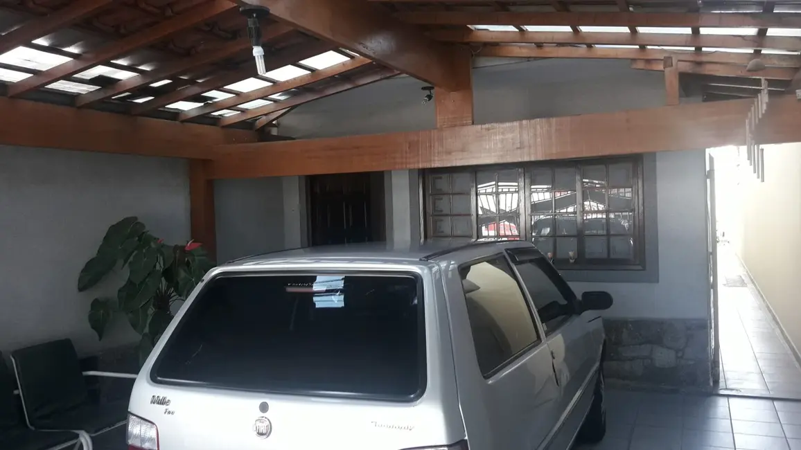 Foto 2 de Sobrado com 3 quartos à venda, 140m2 em Centro, Pindamonhangaba - SP
