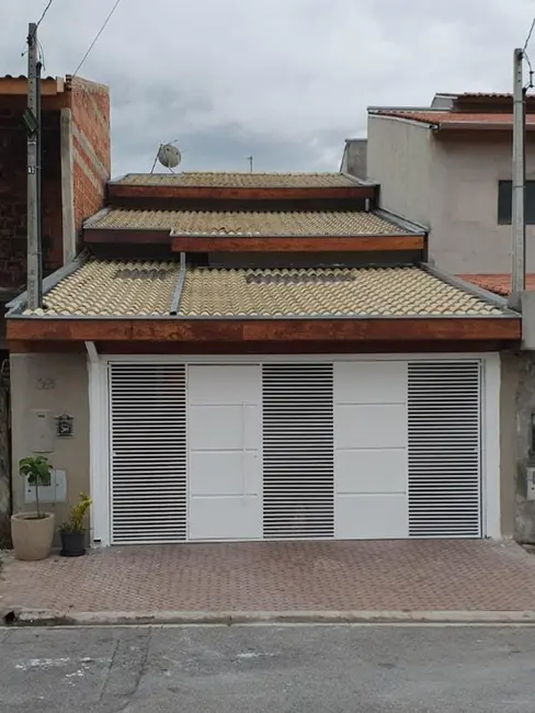 Foto 1 de Casa com 3 quartos à venda, 132m2 em Vista Alegre, Taubate - SP