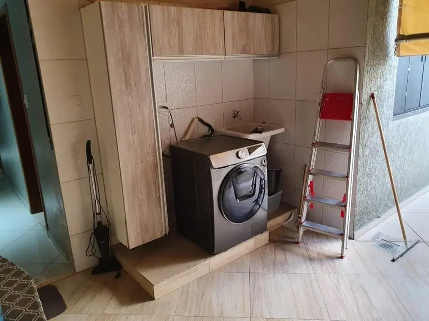 Foto 4 de Casa com 3 quartos à venda, 132m2 em Vista Alegre, Taubate - SP