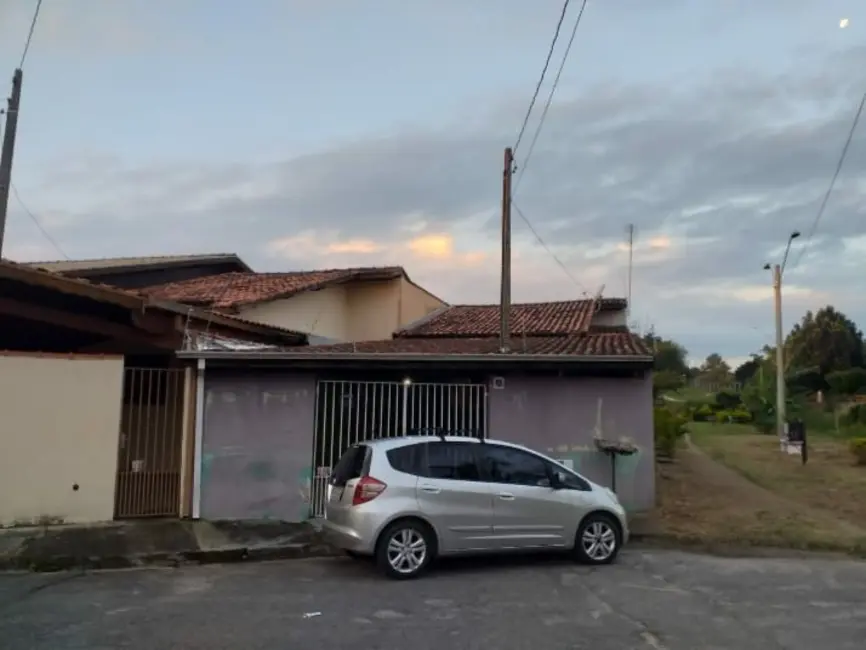 Foto 1 de Casa com 2 quartos à venda, 57m2 em Pindamonhangaba - SP