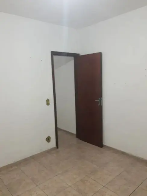 Foto 4 de Casa com 2 quartos à venda, 90m2 em Parque Piratininga, Taubate - SP