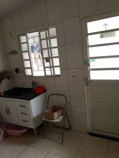 Foto 9 de Casa com 2 quartos à venda, 90m2 em Parque Piratininga, Taubate - SP