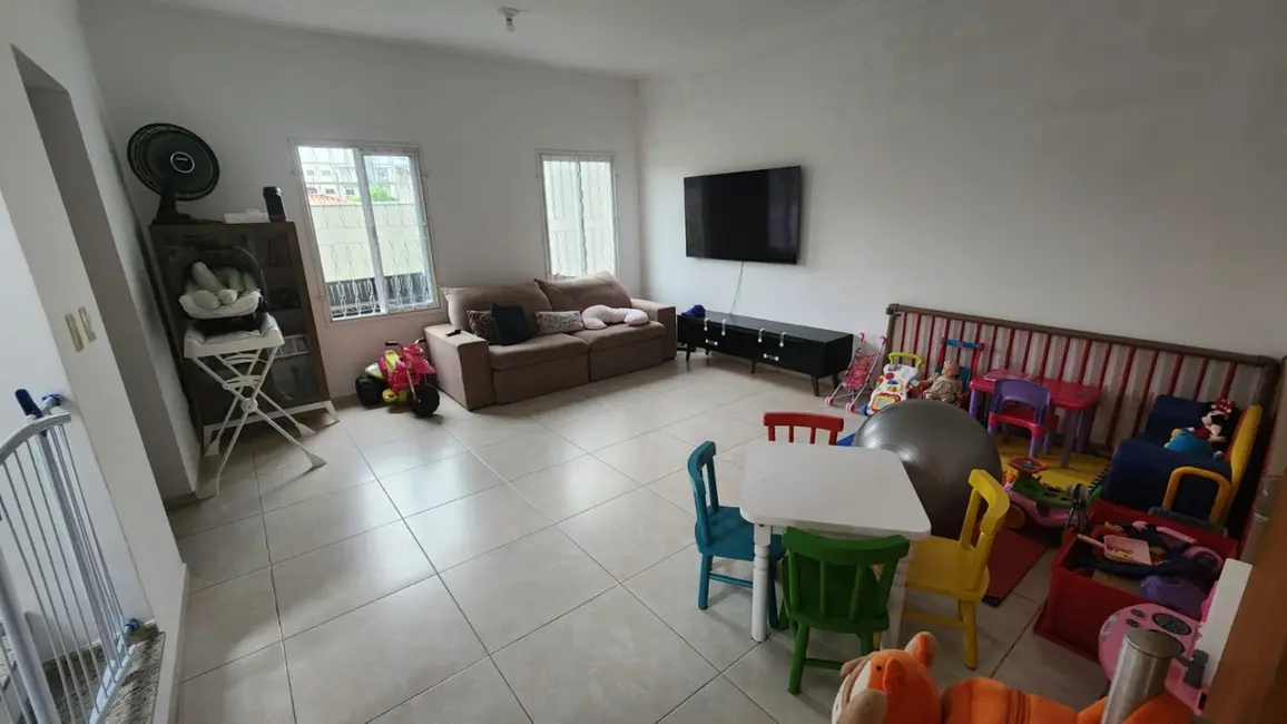 Foto 4 de Casa com 3 quartos à venda, 125m2 em Nossa Senhora do Perpétuo Socorro, Pindamonhangaba - SP