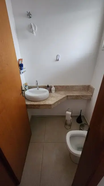 Foto 2 de Casa com 3 quartos à venda, 125m2 em Nossa Senhora do Perpétuo Socorro, Pindamonhangaba - SP