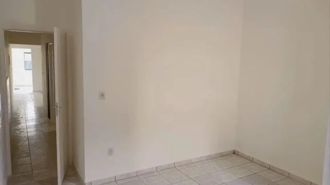 Foto 1 de Casa com 2 quartos à venda em Jardim Gurilândia, Taubate - SP