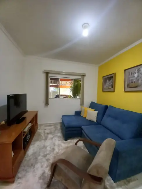 Foto 5 de Casa com 2 quartos à venda, 120m2 em Residencial Estoril, Taubate - SP