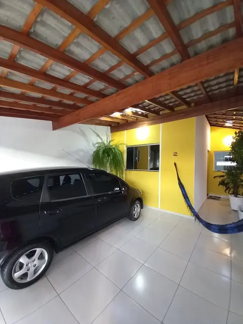 Foto 2 de Casa com 2 quartos à venda, 120m2 em Residencial Estoril, Taubate - SP