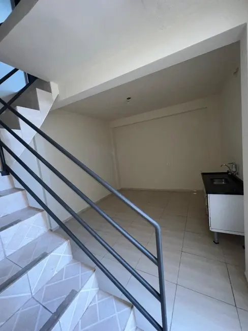 Foto 4 de Sobrado com 4 quartos à venda, 125m2 em Pindamonhangaba - SP