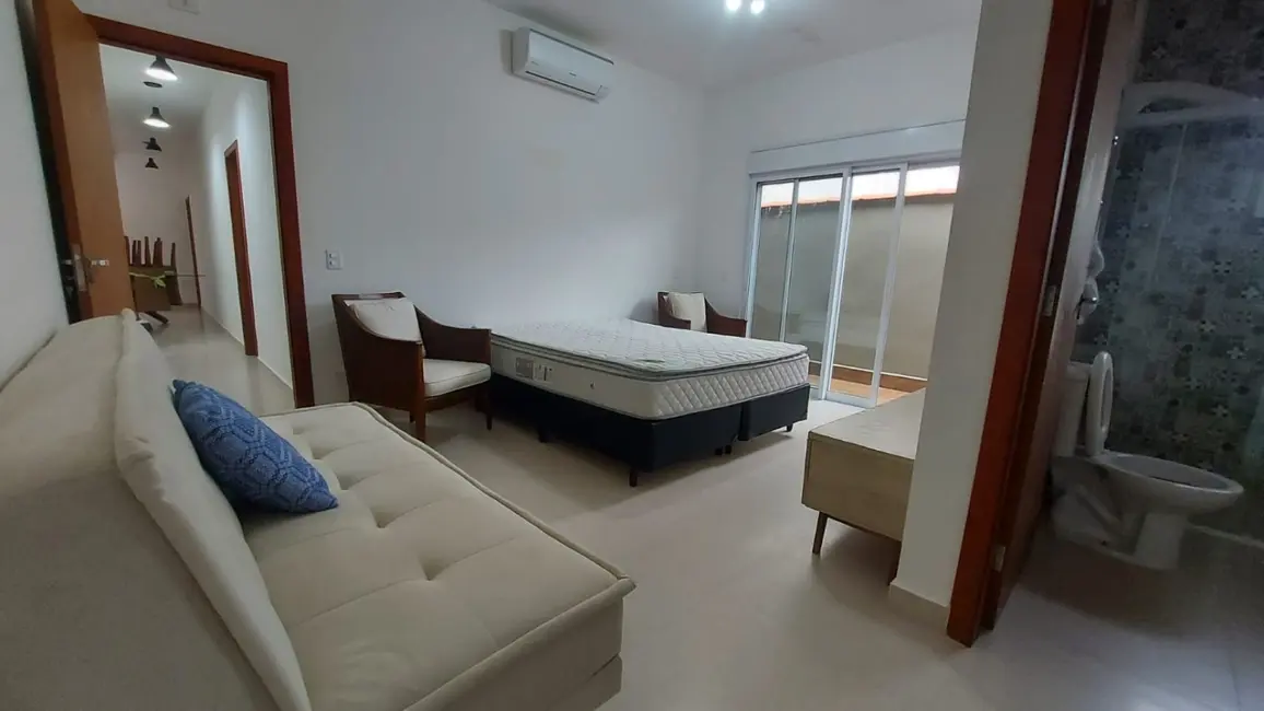 Foto 2 de Casa de Condomínio com 3 quartos à venda, 200m2 em Ubatuba - SP