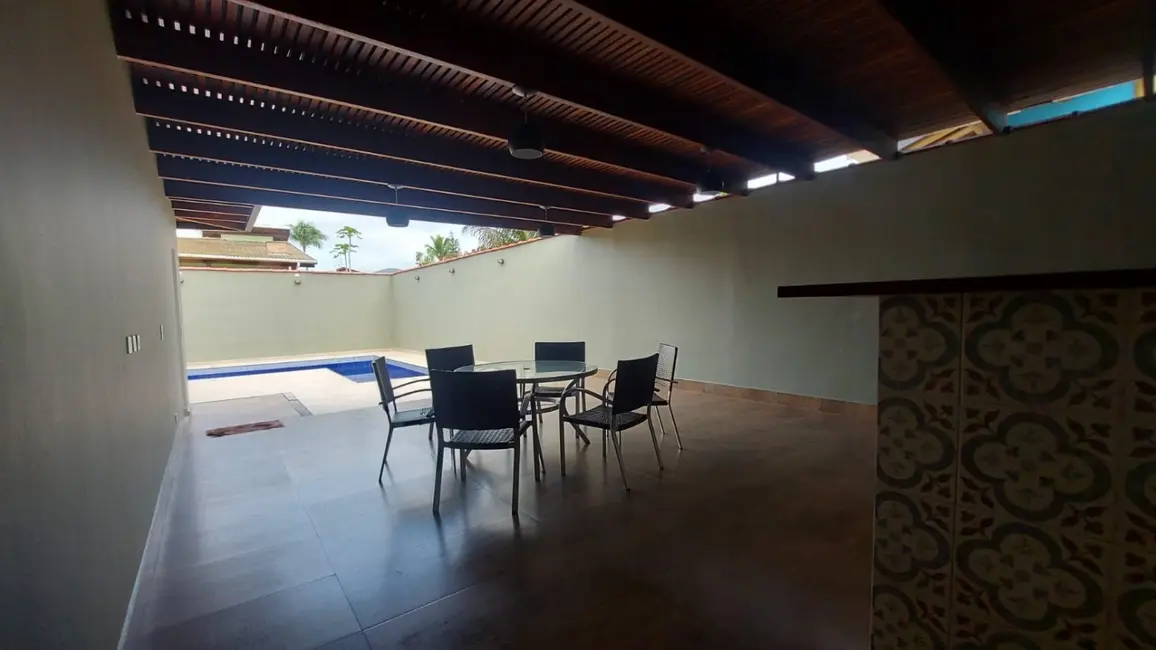 Foto 5 de Casa de Condomínio com 3 quartos à venda, 200m2 em Ubatuba - SP