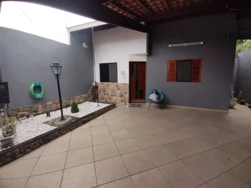 Foto 1 de Casa com 2 quartos à venda, 90m2 em Taubate - SP