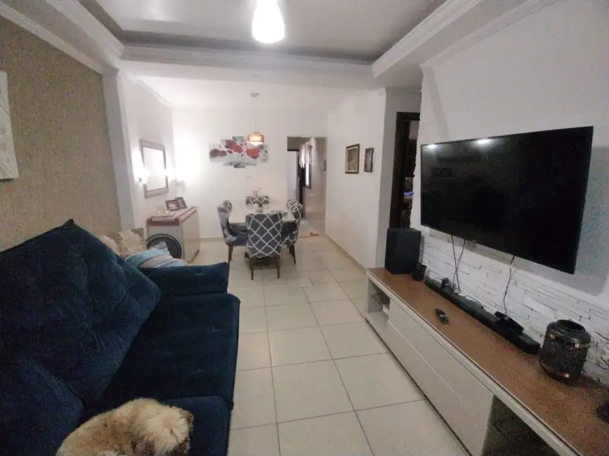 Foto 5 de Casa com 2 quartos à venda, 90m2 em Taubate - SP