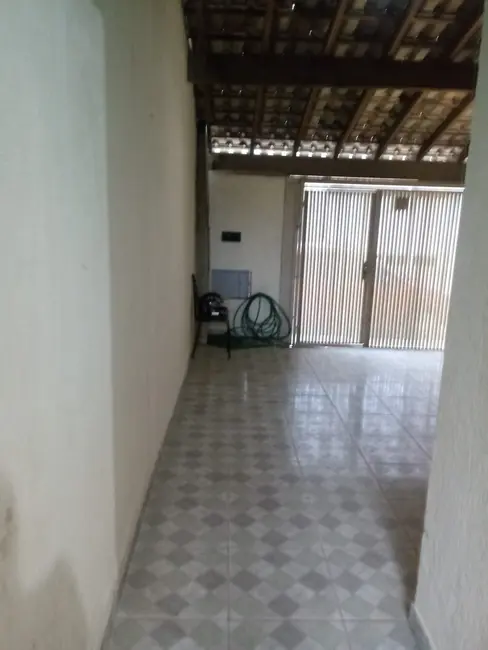 Foto 1 de Sobrado com 3 quartos à venda, 140m2 em Conjunto Residencial Araretama, Pindamonhangaba - SP