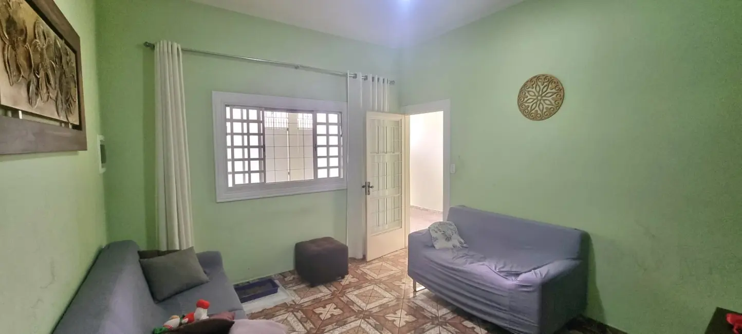 Sobrado com 3 quartos à venda, 330m2 em Aparecida - SP - imagem 7 Foto 7 de Sobrado com 3 quartos à venda, 330m2 em Aparecida - SP