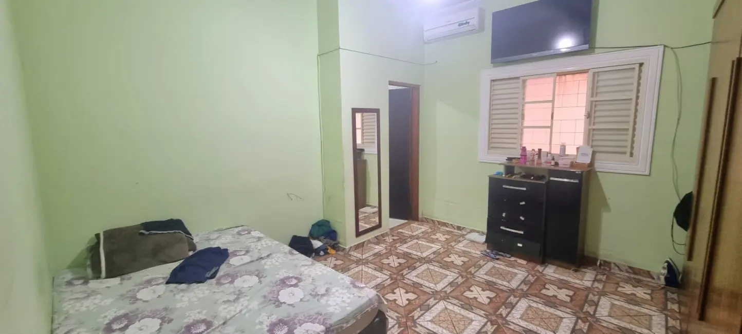 Sobrado com 3 quartos à venda, 330m2 em Aparecida - SP - imagem 9 Foto 9 de Sobrado com 3 quartos à venda, 330m2 em Aparecida - SP