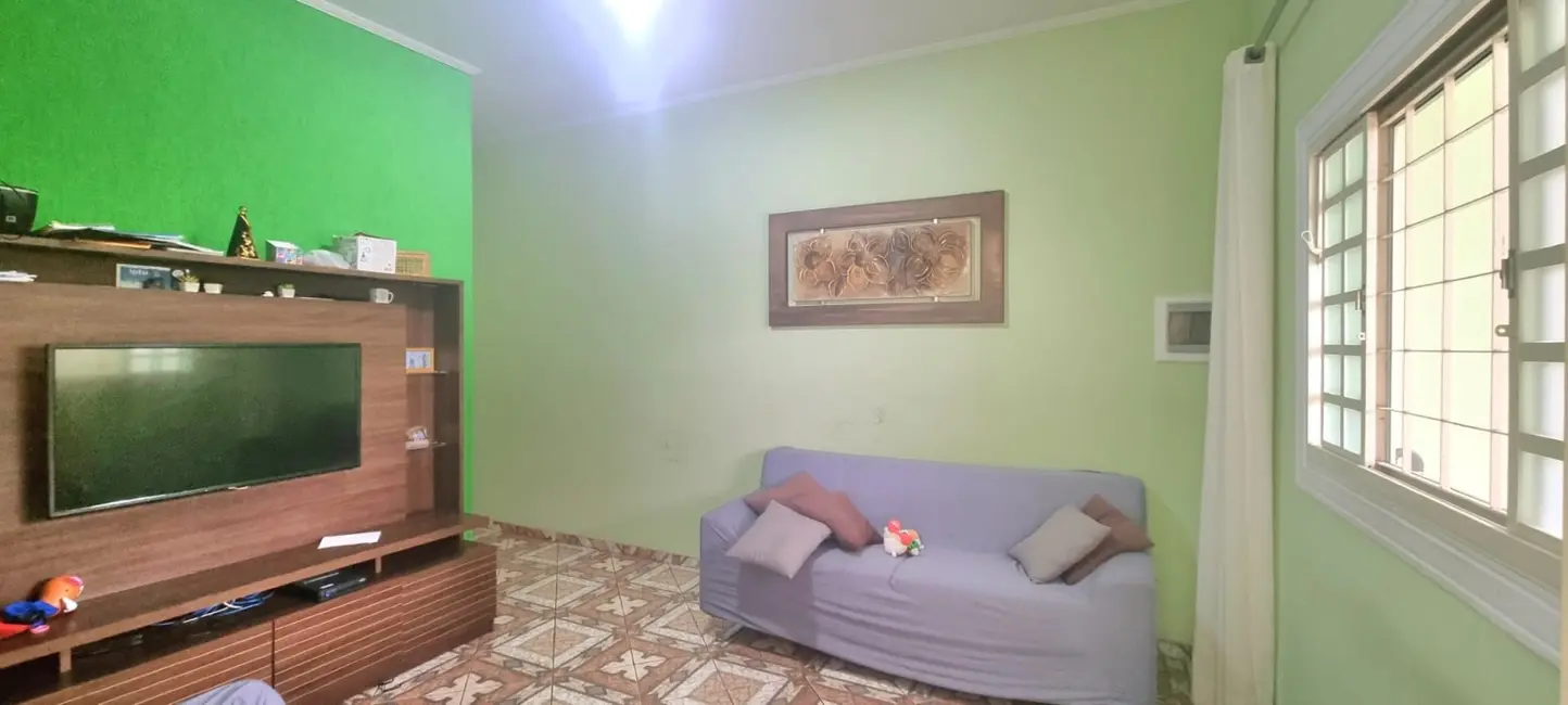 Sobrado com 3 quartos à venda, 330m2 em Aparecida - SP - imagem 6 Foto 6 de Sobrado com 3 quartos à venda, 330m2 em Aparecida - SP