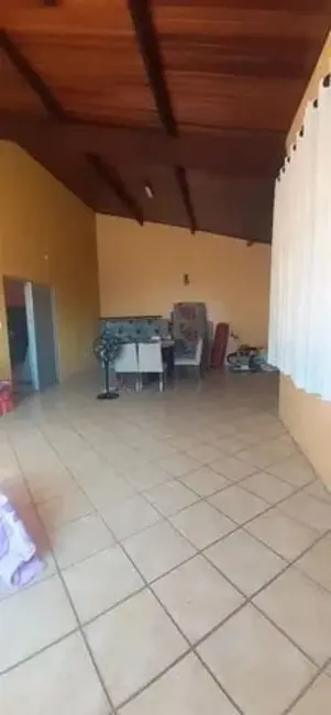 Foto 4 de Casa com 4 quartos à venda e para alugar, 350m2 em Parque São Cristóvão, Taubate - SP