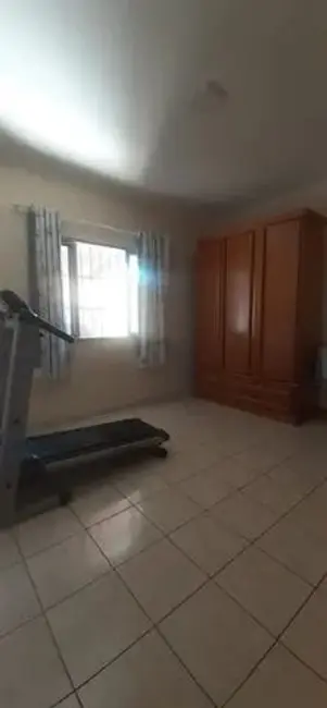 Foto 8 de Casa com 4 quartos à venda e para alugar, 350m2 em Parque São Cristóvão, Taubate - SP