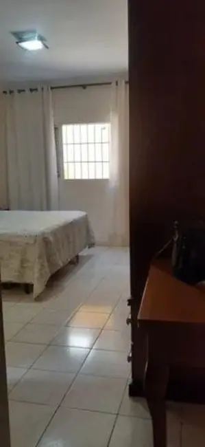 Foto 6 de Casa com 4 quartos à venda e para alugar, 350m2 em Parque São Cristóvão, Taubate - SP