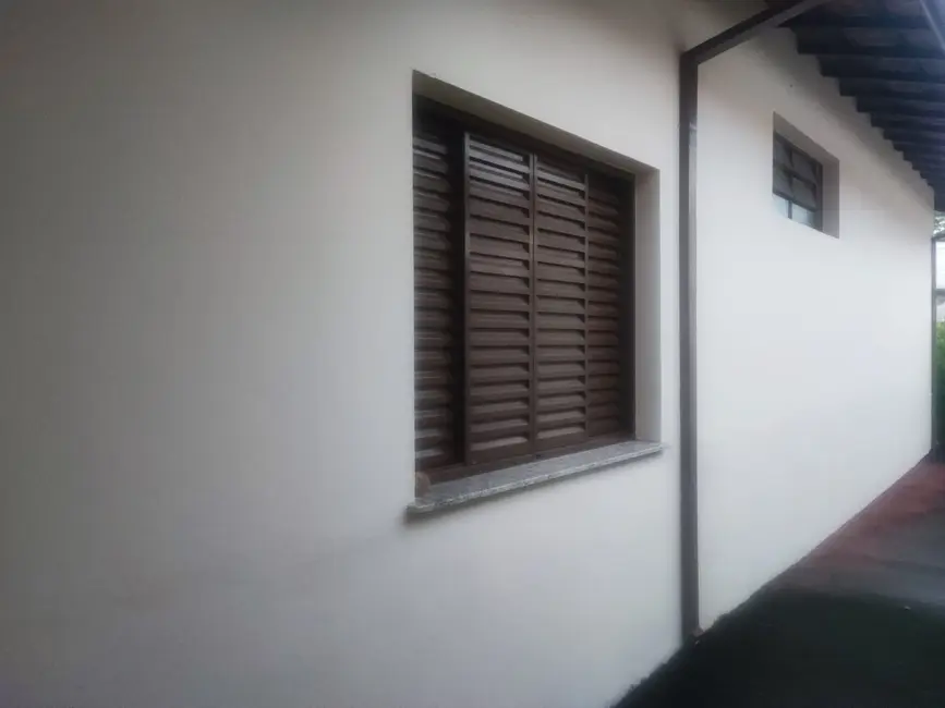 Foto 1 de Casa com 3 quartos à venda, 120m2 em Vila Rica, Pindamonhangaba - SP