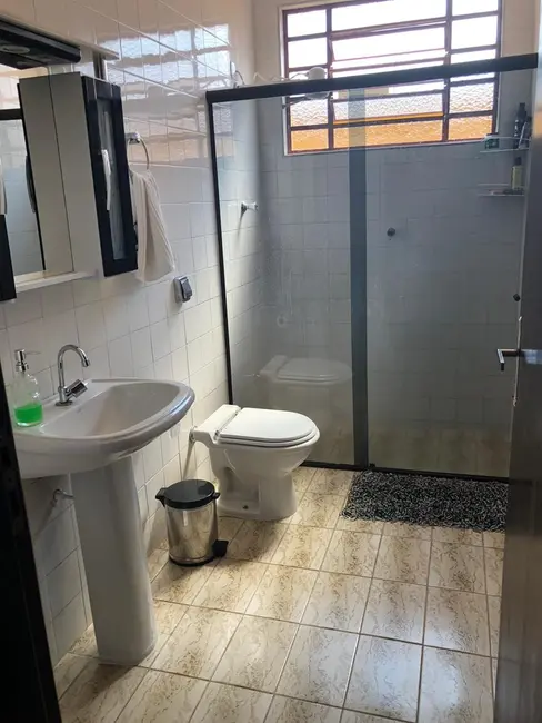 Foto 5 de Casa com 3 quartos à venda, 213m2 em São Benedito, Pindamonhangaba - SP