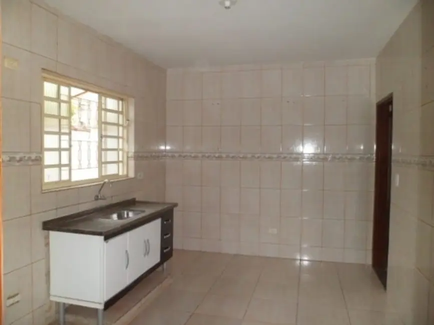 Foto 8 de Casa com 3 quartos à venda, 300m2 em Jardim Gurilândia, Taubate - SP
