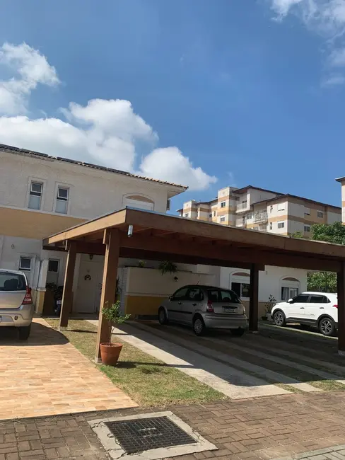Foto 2 de Sobrado com 3 quartos à venda, 87m2 em Crispim, Pindamonhangaba - SP