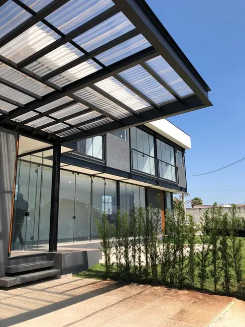 Foto 2 de Casa com 3 quartos à venda, 270m2 em Tremembe - SP