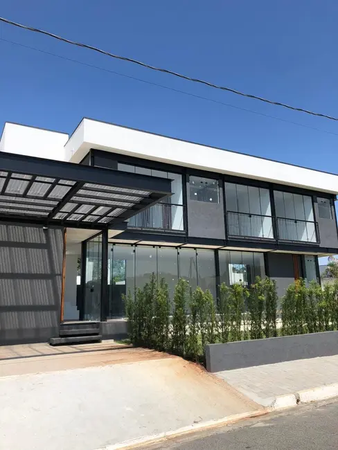 Foto 1 de Casa com 3 quartos à venda, 270m2 em Tremembe - SP