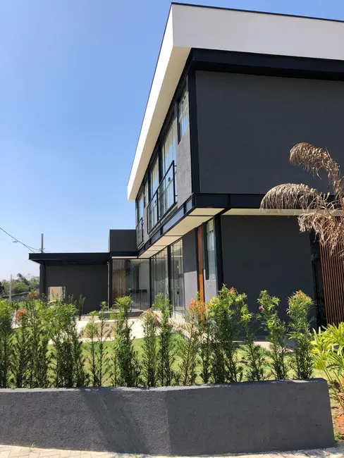 Foto 3 de Casa com 3 quartos à venda, 270m2 em Tremembe - SP