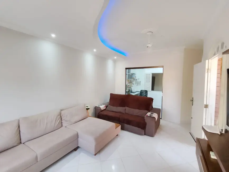 Foto 4 de Casa com 3 quartos à venda, 173m2 em Jardim Gurilândia, Taubate - SP