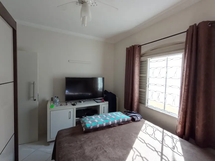 Foto 8 de Casa com 3 quartos à venda, 173m2 em Jardim Gurilândia, Taubate - SP