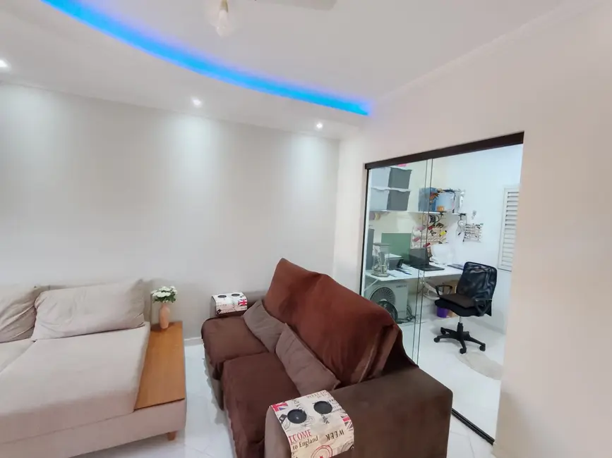 Foto 3 de Casa com 3 quartos à venda, 173m2 em Jardim Gurilândia, Taubate - SP