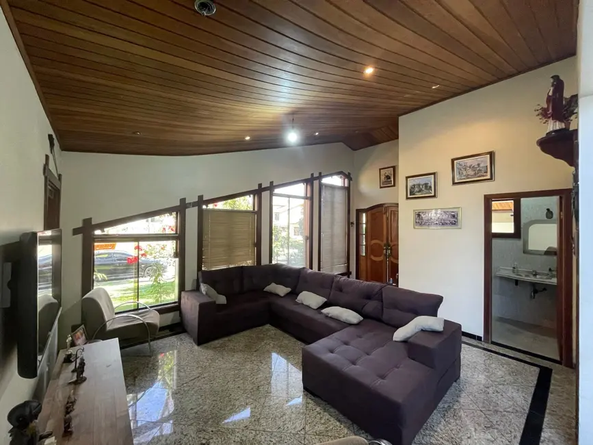 Foto 8 de Sobrado com 6 quartos à venda, 350m2 em Taubate - SP