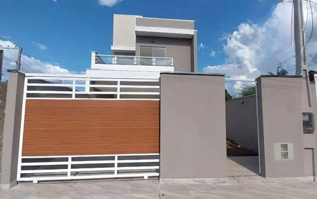 Foto 1 de Sobrado com 3 quartos à venda, 132m2 em Santana, Pindamonhangaba - SP