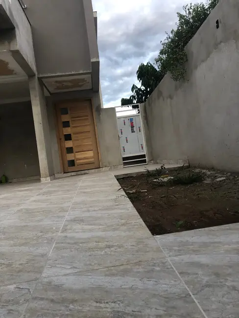 Foto 2 de Sobrado com 3 quartos à venda, 132m2 em Santana, Pindamonhangaba - SP