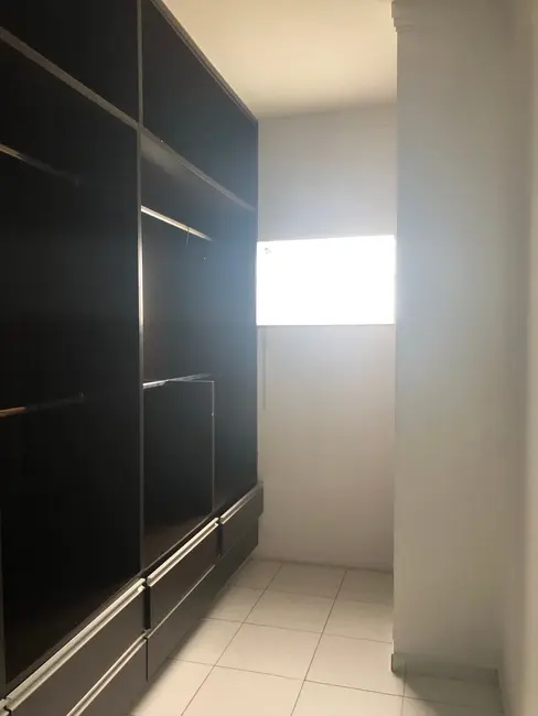 Foto 6 de Casa de Condomínio com 4 quartos à venda e para alugar, 200m2 em Pindamonhangaba - SP
