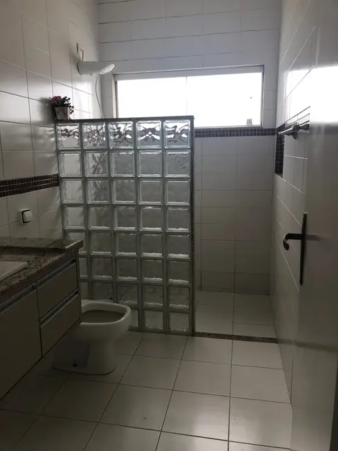 Foto 7 de Casa de Condomínio com 4 quartos à venda e para alugar, 200m2 em Pindamonhangaba - SP