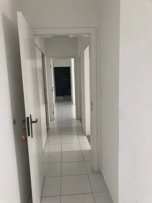 Foto 4 de Casa de Condomínio com 4 quartos à venda e para alugar, 200m2 em Pindamonhangaba - SP