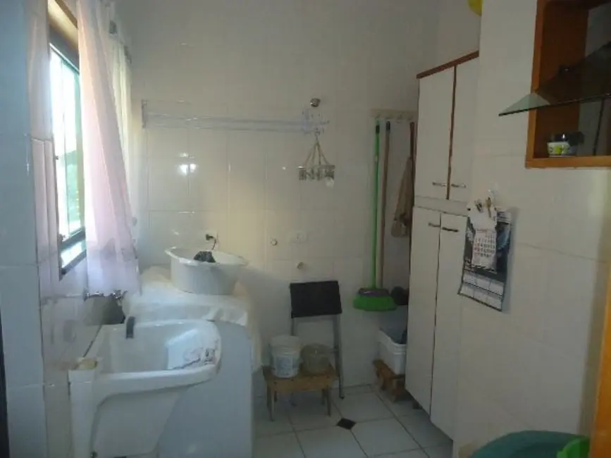 Foto 2 de Sobrado com 4 quartos à venda, 300m2 em Parque das Nações, Pindamonhangaba - SP