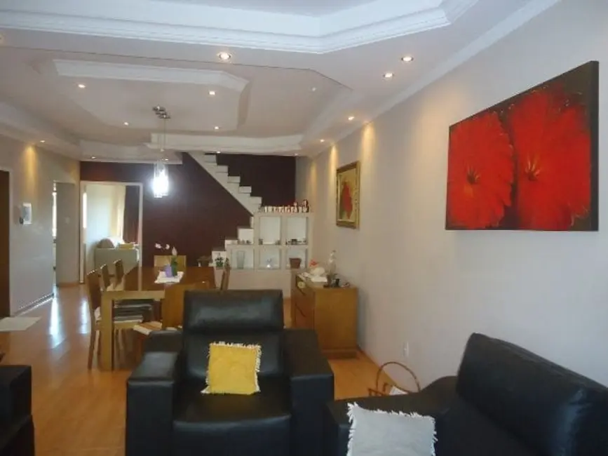 Foto 4 de Sobrado com 4 quartos à venda, 300m2 em Parque das Nações, Pindamonhangaba - SP