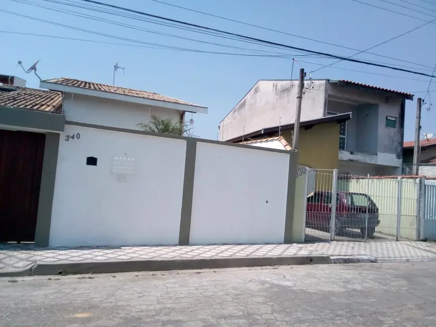 Foto 2 de Casa com 3 quartos à venda, 190m2 em Tremembe - SP