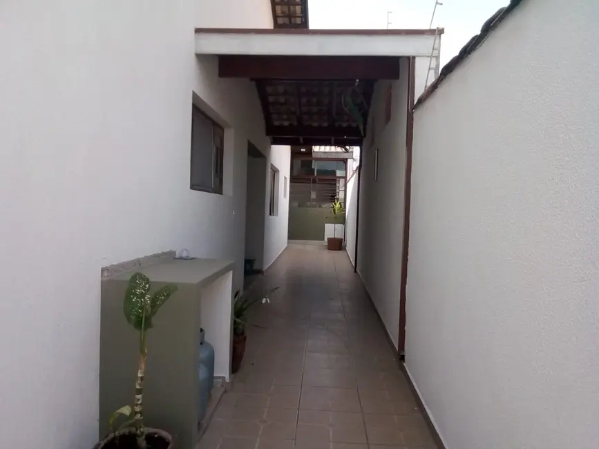 Foto 4 de Casa com 3 quartos à venda, 190m2 em Tremembe - SP