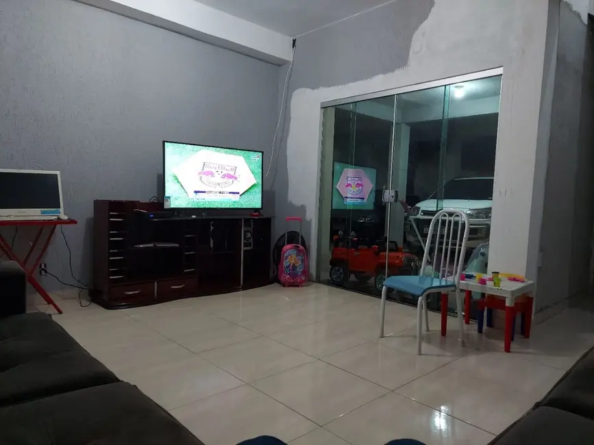 Casa com 3 quartos à venda em Jardim do Vale I, Guaratingueta - SP - imagem 4 Foto 4 de Casa com 3 quartos à venda em Jardim do Vale I, Guaratingueta - SP