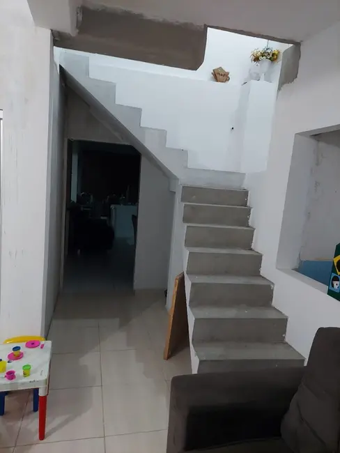 Casa com 3 quartos à venda em Jardim do Vale I, Guaratingueta - SP - imagem 5 Foto 5 de Casa com 3 quartos à venda em Jardim do Vale I, Guaratingueta - SP