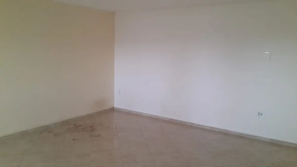 Foto 5 de Casa com 2 quartos à venda, 166m2 em Residencial Estoril, Taubate - SP