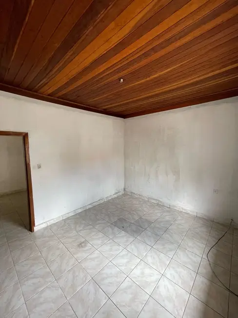 Foto 2 de Casa com 2 quartos à venda, 120m2 em Pindamonhangaba - SP