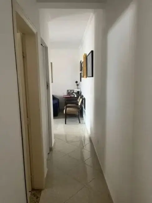 Foto 4 de Sobrado com 2 quartos à venda, 200m2 em Residencial Estoril, Taubate - SP
